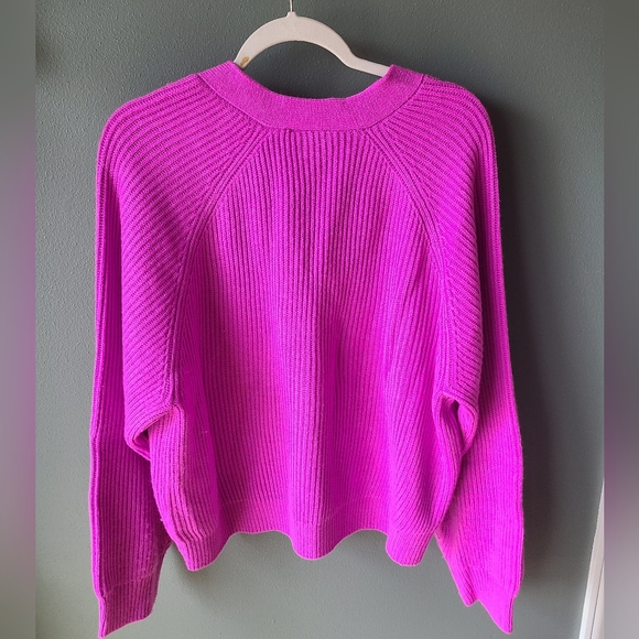 Queen Of Sparkles Guitar Cardigan, Size Large - Picture 7 of 8